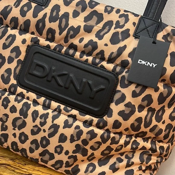 🆕DKNY Torie Leopard Print Tote NWT - Picture 2 of 9